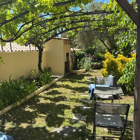 Appartement Evasion En Provence Bas De Avec Jardin & Vignes, Soleil & Fraicheur